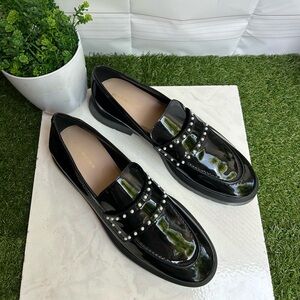 STUART WEITZMAN
Darcy Simulated Pearl Leather Penny
Loafers Black Patent Sz 9.5